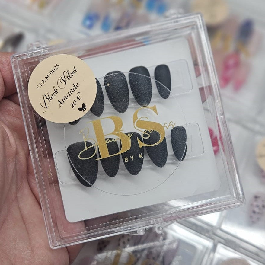 SET 26 — Black Velvet